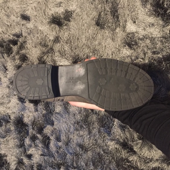 Grey Boots - Picture 4 of 4